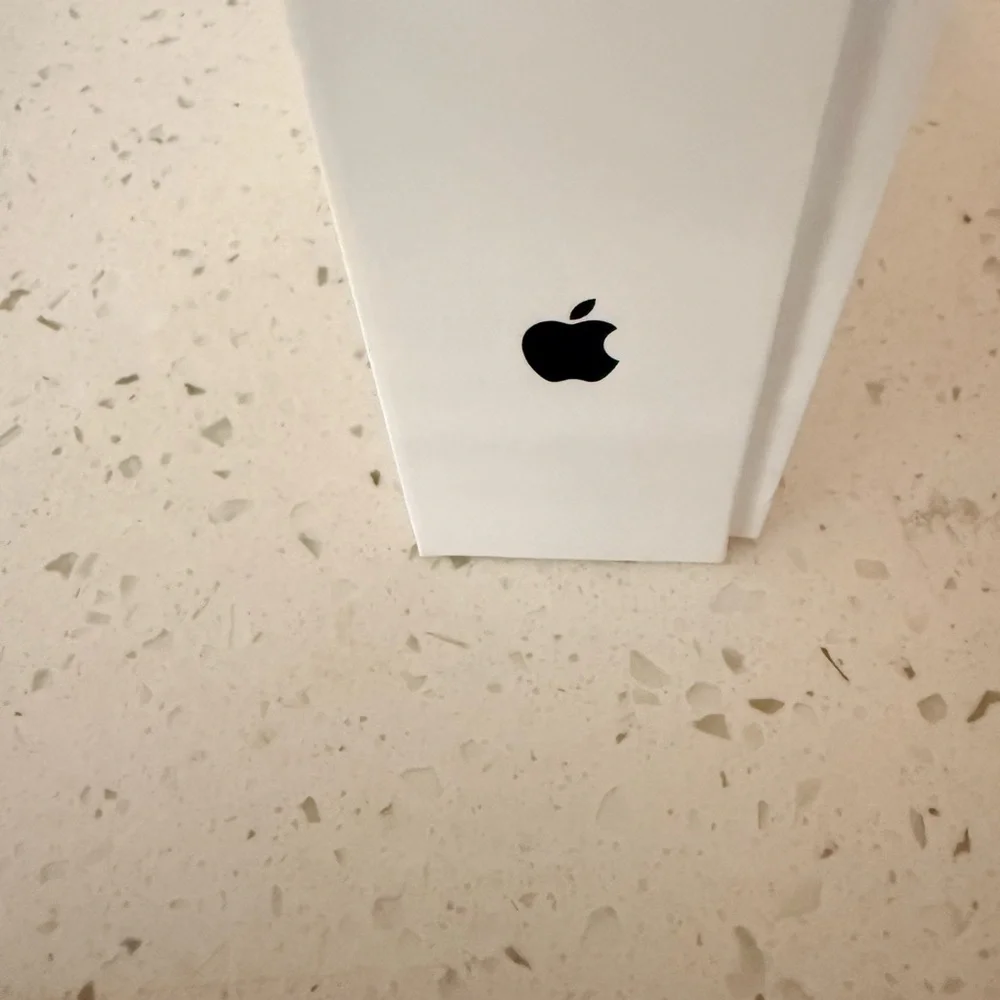 Apple iPad Smart Folio White